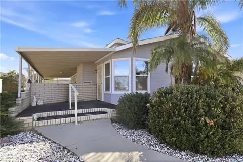 930 S Santa Victoria, Hemet, CA 92543