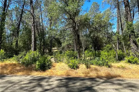 9200 Silver King Rd, Redding, CA 96001 photo 2