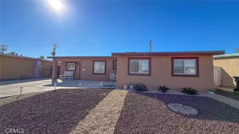 465 Driftwood Dr, El Centro, CA 92243
