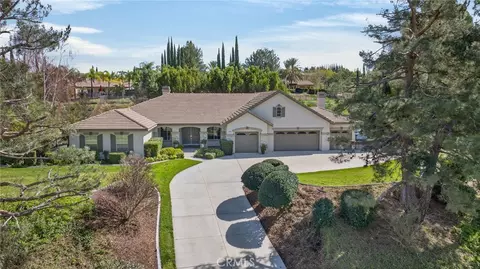 7470 Chateau Ridge Ln, Riverside, CA 92506