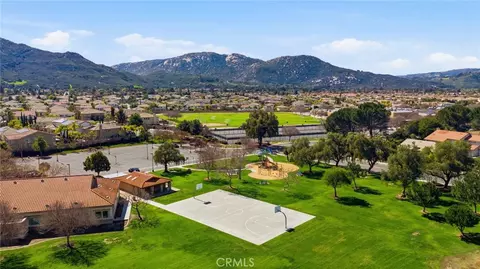 View/Area - 45043 Corte Alegra, Temecula, CA 92592 photo 6 of 8