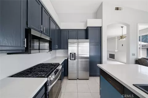 Kitchen - 45043 Corte Alegra, Temecula, CA 92592 photo 3 of 3