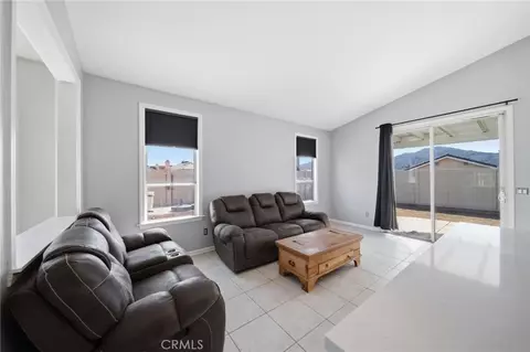 Living - 45043 Corte Alegra, Temecula, CA 92592 photo 4 of 5