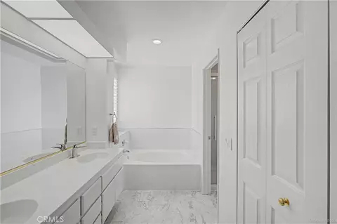 Bath - 1129 Via Nice, Redlands, CA 92374 photo 1 of 1