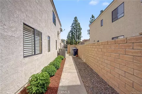 Exterior - 1129 Via Nice, Redlands, CA 92374 photo 4 of 5
