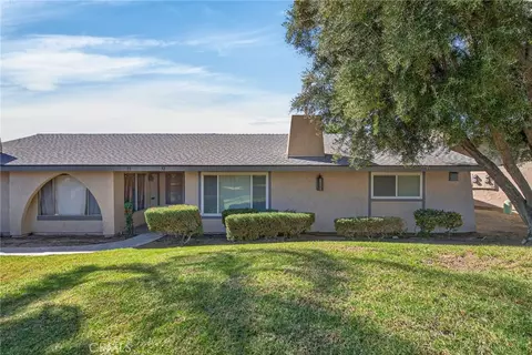 2891 Canyon Crst #32, Riverside, CA 92507