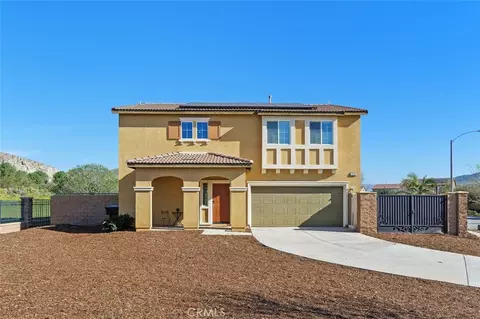 3229 Quarry Dr, Jurupa Valley, CA 92509