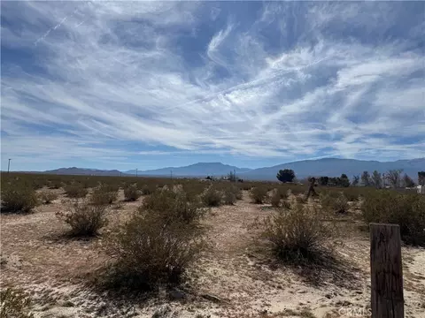 10248 Cavetto, Lucerne Valley, CA 92356 photo 11