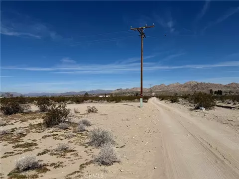 10248 Cavetto, Lucerne Valley, CA 92356 photo 2