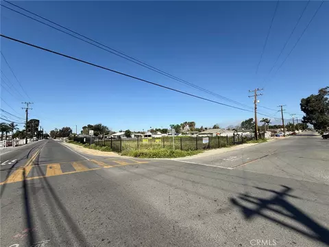 10621 Jurupa Rd, Jurupa Valley, CA 91752