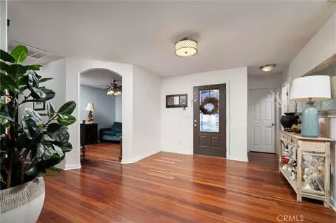 Entry Way - 7575 Rancho Rd, Pinon Hills, CA 92372 photo 1 of 2