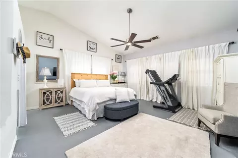 Bedroom - 7575 Rancho Rd, Pinon Hills, CA 92372 photo 2 of 3