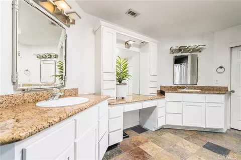 Bath - 7575 Rancho Rd, Pinon Hills, CA 92372 photo 3 of 5