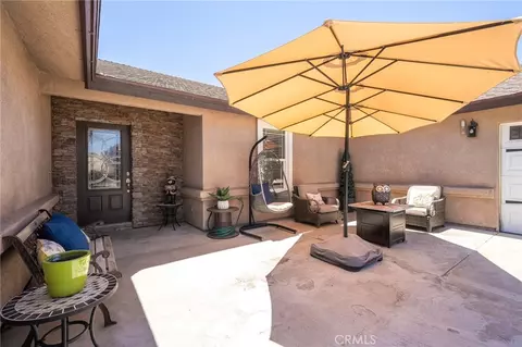 Exterior - 7575 Rancho Rd, Pinon Hills, CA 92372 photo 5 of 11