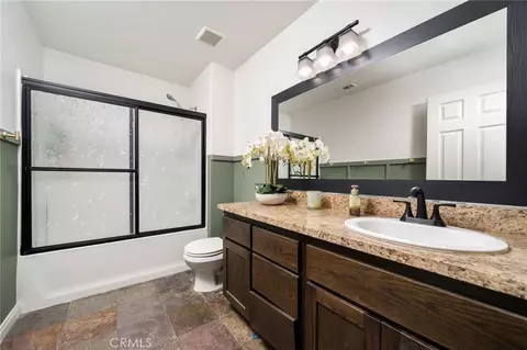 Bath - 7575 Rancho Rd, Pinon Hills, CA 92372 photo 1 of 5