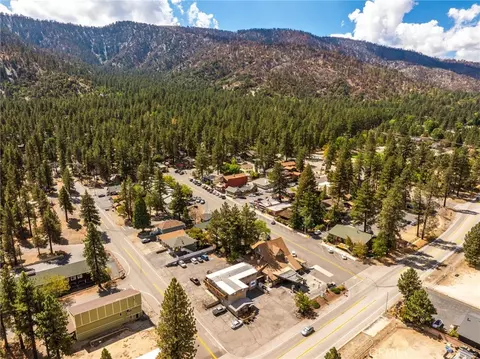 View/Area - 7575 Rancho Rd, Pinon Hills, CA 92372 photo 3 of 4