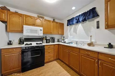 330 Canyon Dr, Cedarpines Park, CA 92322 photo 7