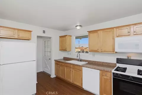 Kitchen - 7471 Dunkirk, Highland, CA 92346 photo 2 of 3