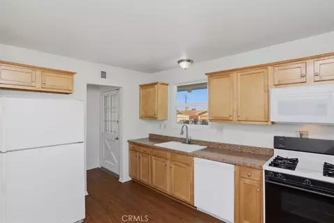 Kitchen - 7471 Dunkirk, Highland, CA 92346 photo 1 of 1