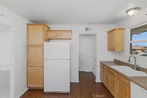 Kitchen - 7471 Dunkirk, Highland, CA 92346 photo 3 of 3