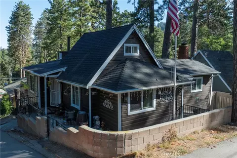 Exterior - 22864 Alder, Crestline, CA 92325 photo 5 of 7