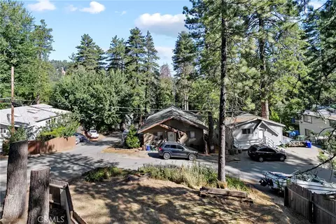 Exterior - 22864 Alder, Crestline, CA 92325 photo 4 of 7