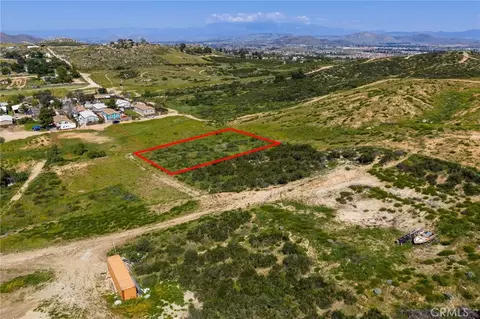 1 Walker St, Menifee, CA 92584