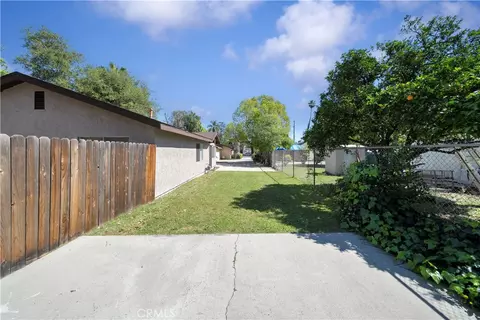 Exterior - 1911 N N Smt, Pasadena, CA 91103 photo 2 of 2
