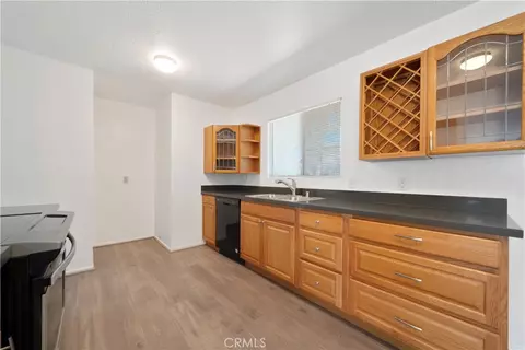 Kitchen - 1911 N N Smt, Pasadena, CA 91103 photo 2 of 3