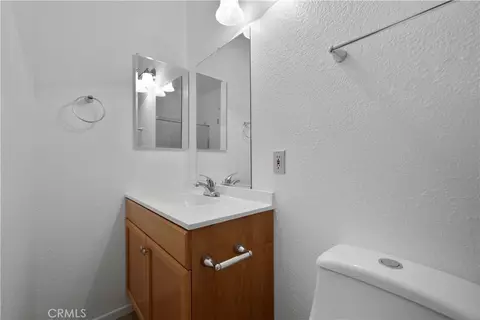 Bath - 1911 N N Smt, Pasadena, CA 91103 photo 2 of 3