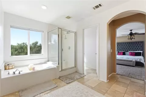 Entry Way - 1923 Brockstone Dr, Perris, CA 92571 photo 4 of 5