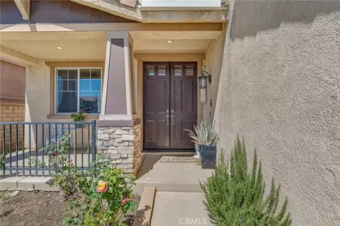 Entry Way - 15356 Thistle St, Fontana, CA 92336 photo 1 of 3