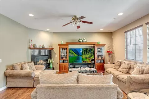 Living - 15356 Thistle St, Fontana, CA 92336 photo 1 of 2