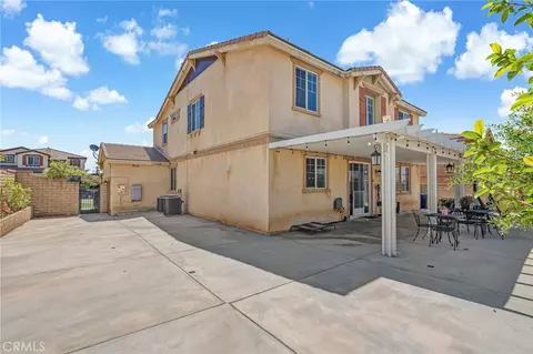 Exterior - 15356 Thistle St, Fontana, CA 92336 photo 5 of 8