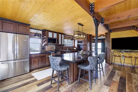 170 Fir Ter, Cedar Glen, CA 92321