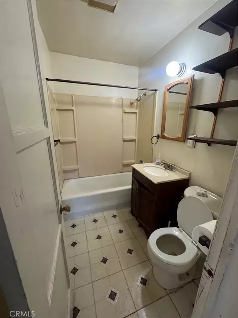 Bath - 18806 Cairo, Carson, CA 90746 photo 1 of 1