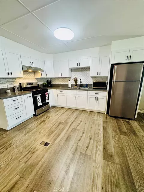 5580 Moreno St #37, Montclair, CA 91763