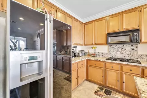 Kitchen - 19488 Eldorado, Perris, CA 92570 photo 5 of 7