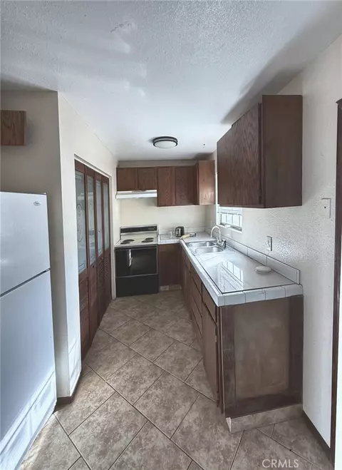 Kitchen - 7004 El Sol Ave, Twentynine Palms, CA 92277 photo 1 of 1