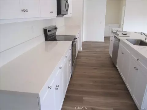 Entry Way - 7616 Nectarsweet Dr, Riverside, CA 92507 photo 2 of 4