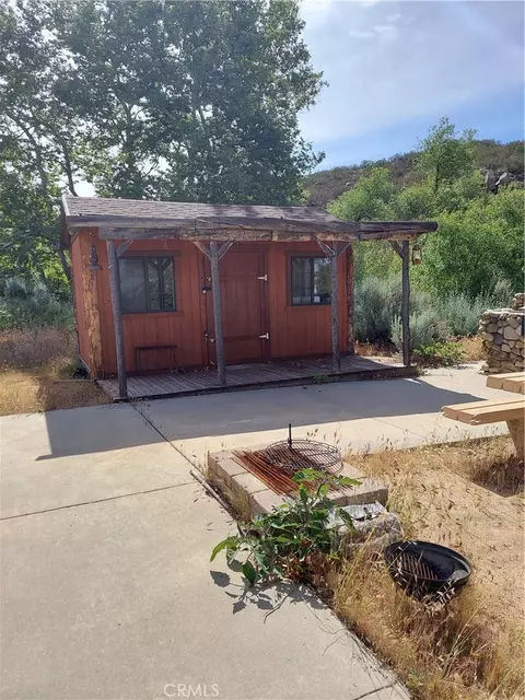 8 Dove Dr, Aguanga, CA 92536