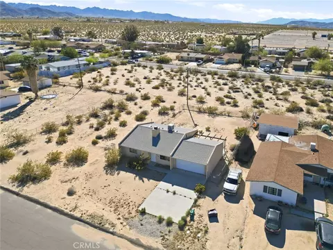 View/Area - 5378 Chia Ave, Twentynine Palms, CA 92277 photo 4 of 8