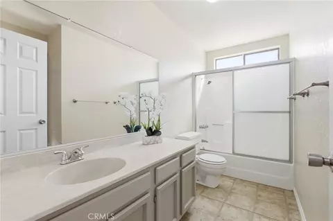 Bath - 5378 Chia Ave, Twentynine Palms, CA 92277 photo 1 of 1