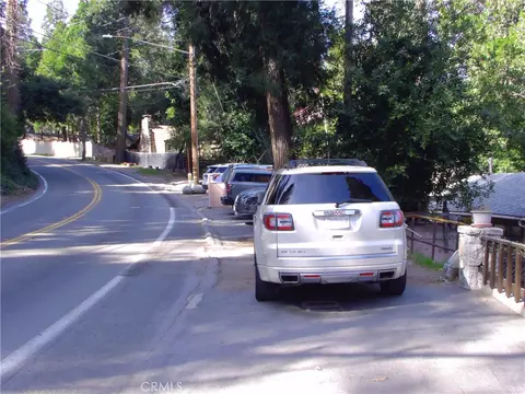 23542 Lake, Crestline, CA 92325 photo 3