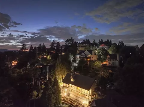 27720 St Bernard Ln, Lake Arrowhead, CA 92352