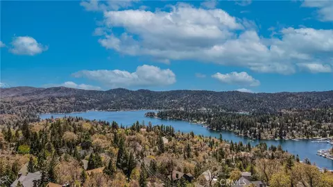27720 St Bernard Ln, Lake Arrowhead, CA 92352