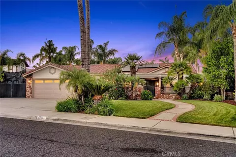 6712 Mission Grove Pkwy N, Riverside, CA 92506