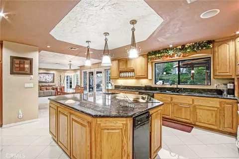 Kitchen - 7954 Thoroughbred, Rancho Cucamonga, CA 91701 photo 4 of 5