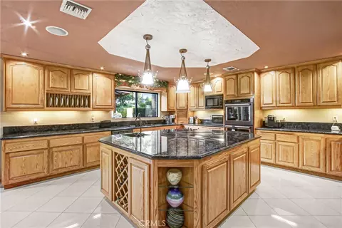 Kitchen - 7954 Thoroughbred, Rancho Cucamonga, CA 91701 photo 3 of 5