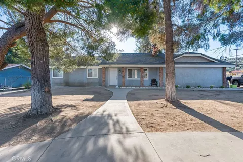 7365 Chase, Hesperia, CA 92345